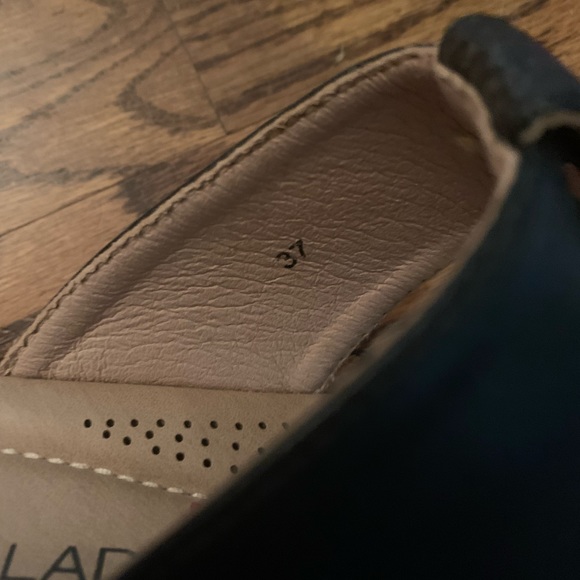 Lady Comfort Wedge Sandals - Picture 5 of 5